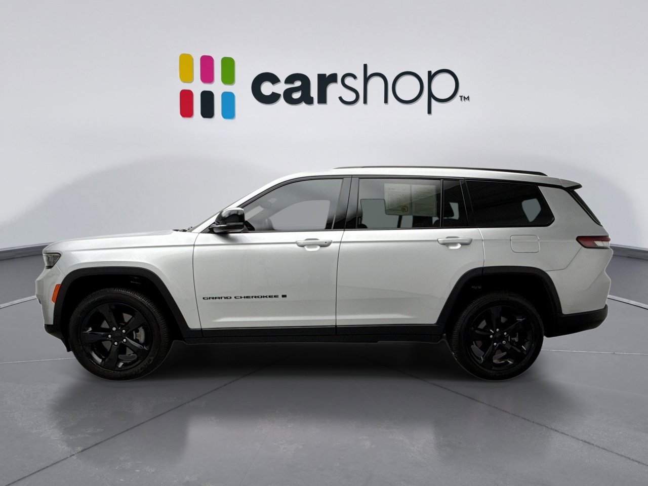 Used 2022 Jeep Grand Cherokee L Laredo image 2