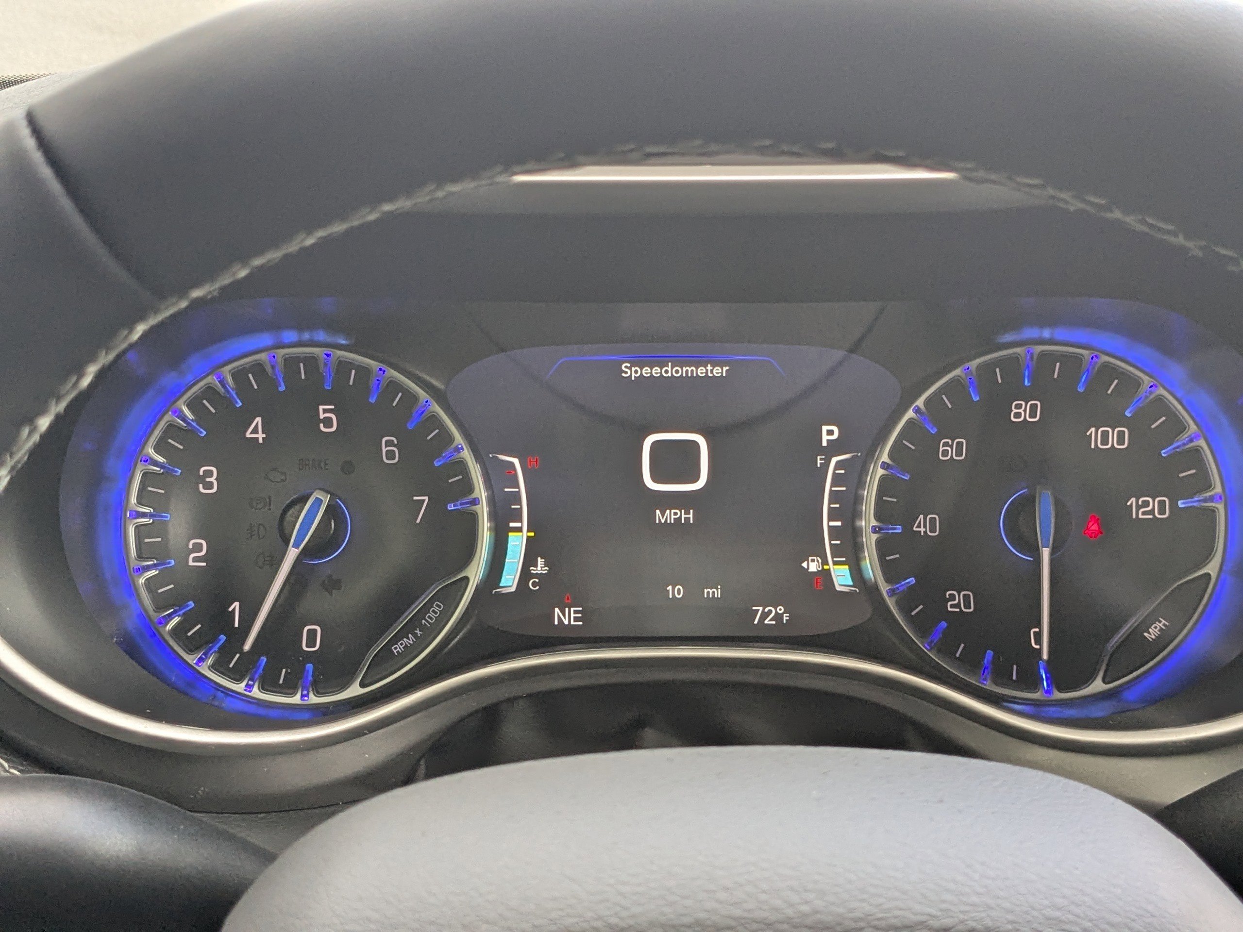 New 2026 Chrysler Pacifica Select FWD image 25
