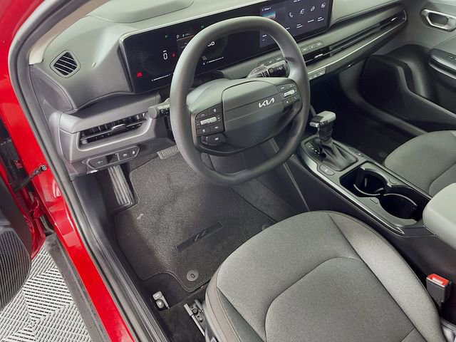 Used 2025 Kia K4 LXS image 10
