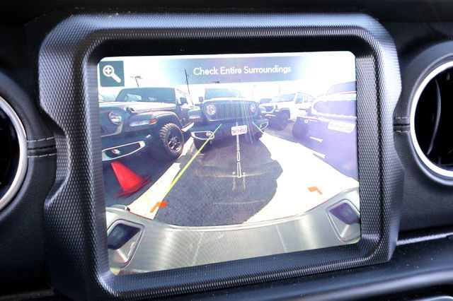 Used 2021 Jeep Gladiator Overland w/ Popular Equipment Package AWD/4WD image 17