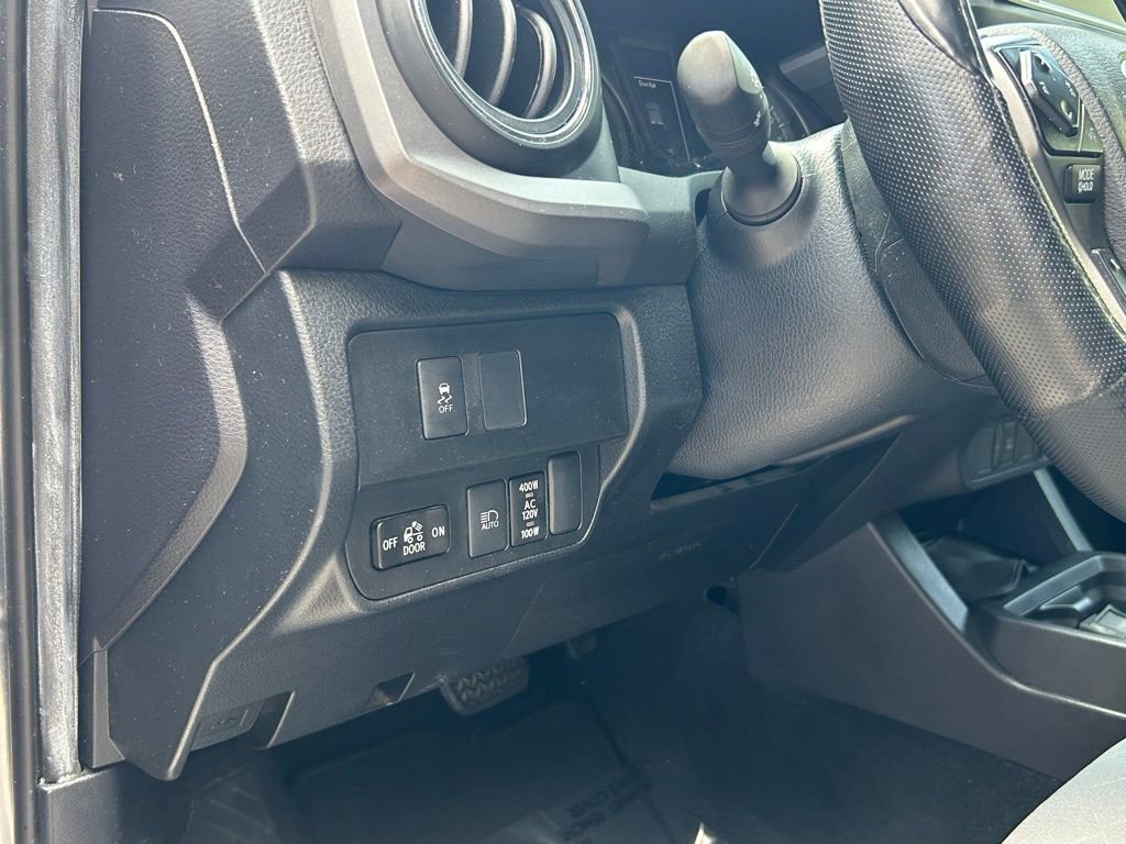 Used 2021 Toyota Tacoma TRD Off-Road image 19