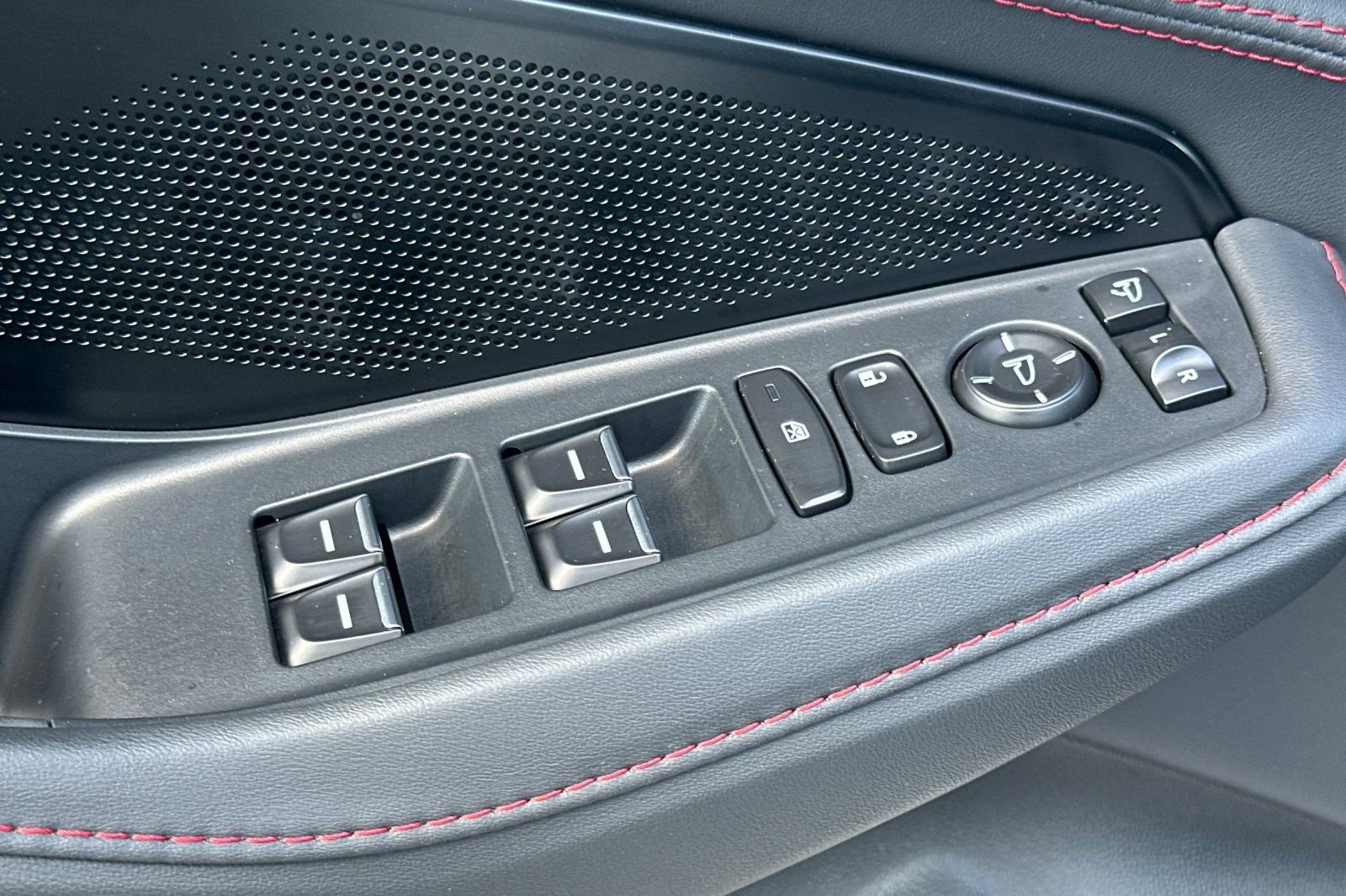 Used 2025 Acura MDX Type S image 12