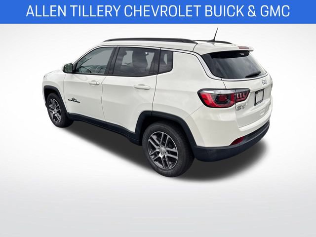 Used 2020 Jeep Compass Latitude image 3