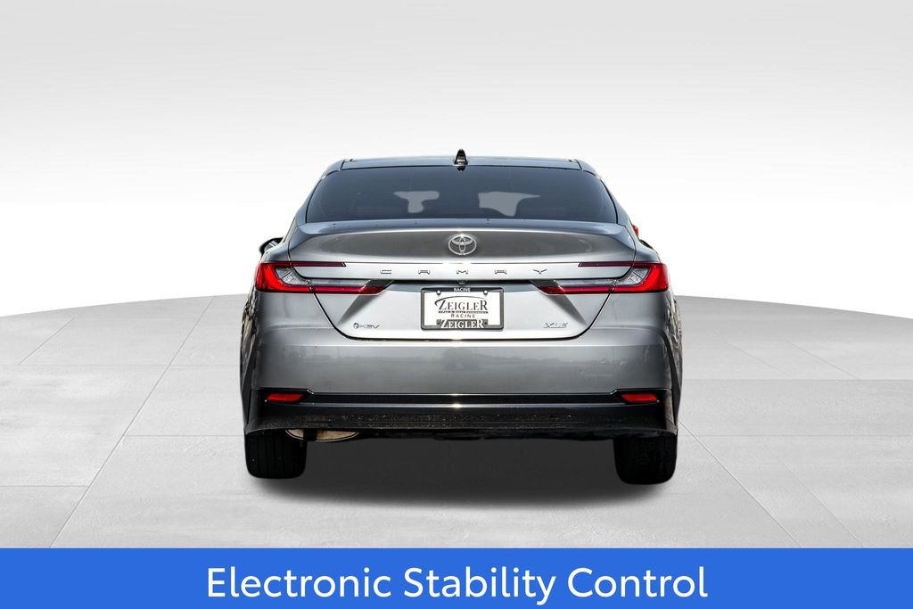 Used 2025 Toyota Camry XLE image 6