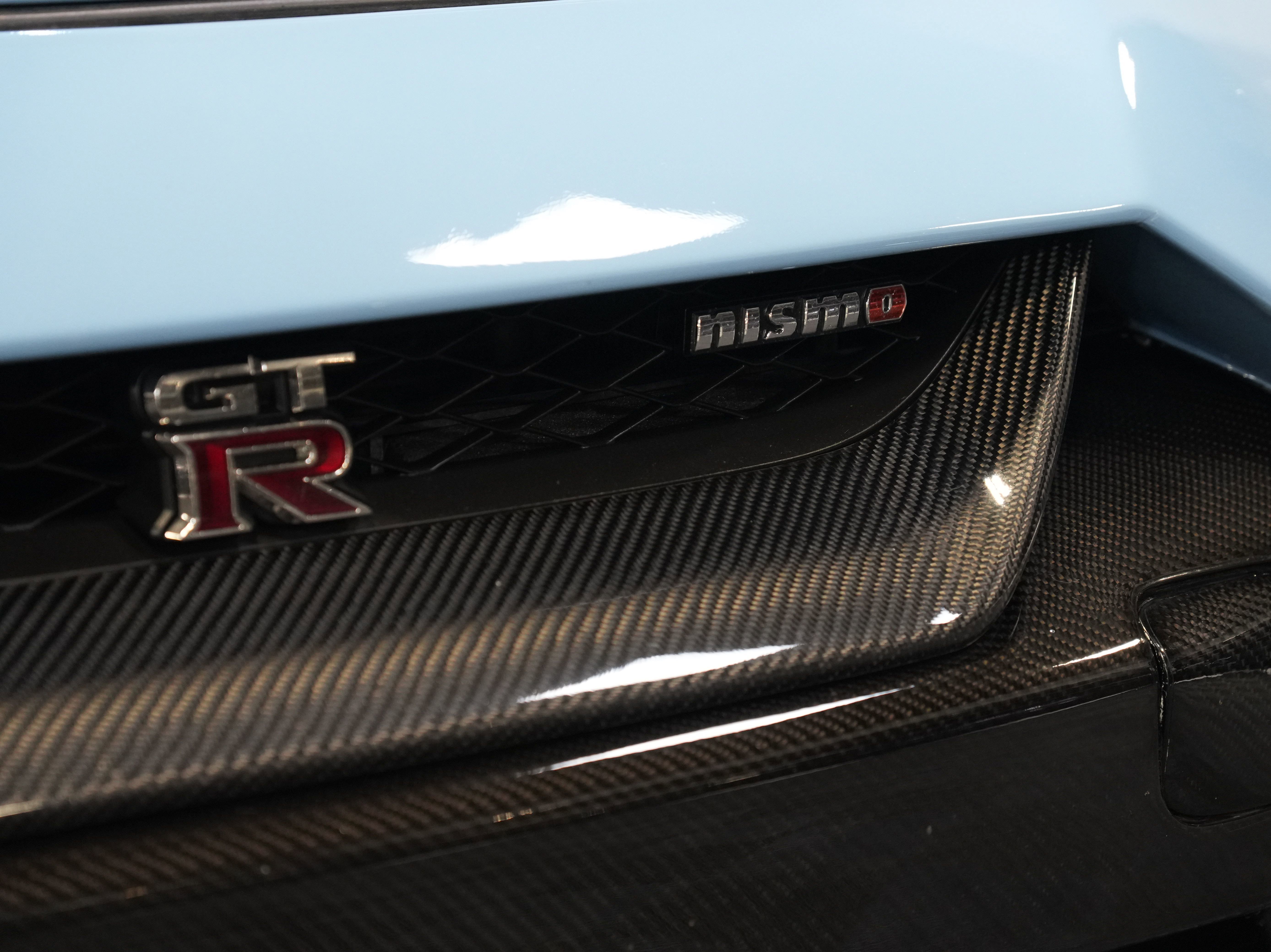 Used 2017 Nissan GT-R NISMO AWD/4WD image 12