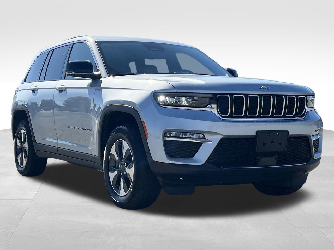Used 2024 Jeep Grand Cherokee Limited 4xe image 36