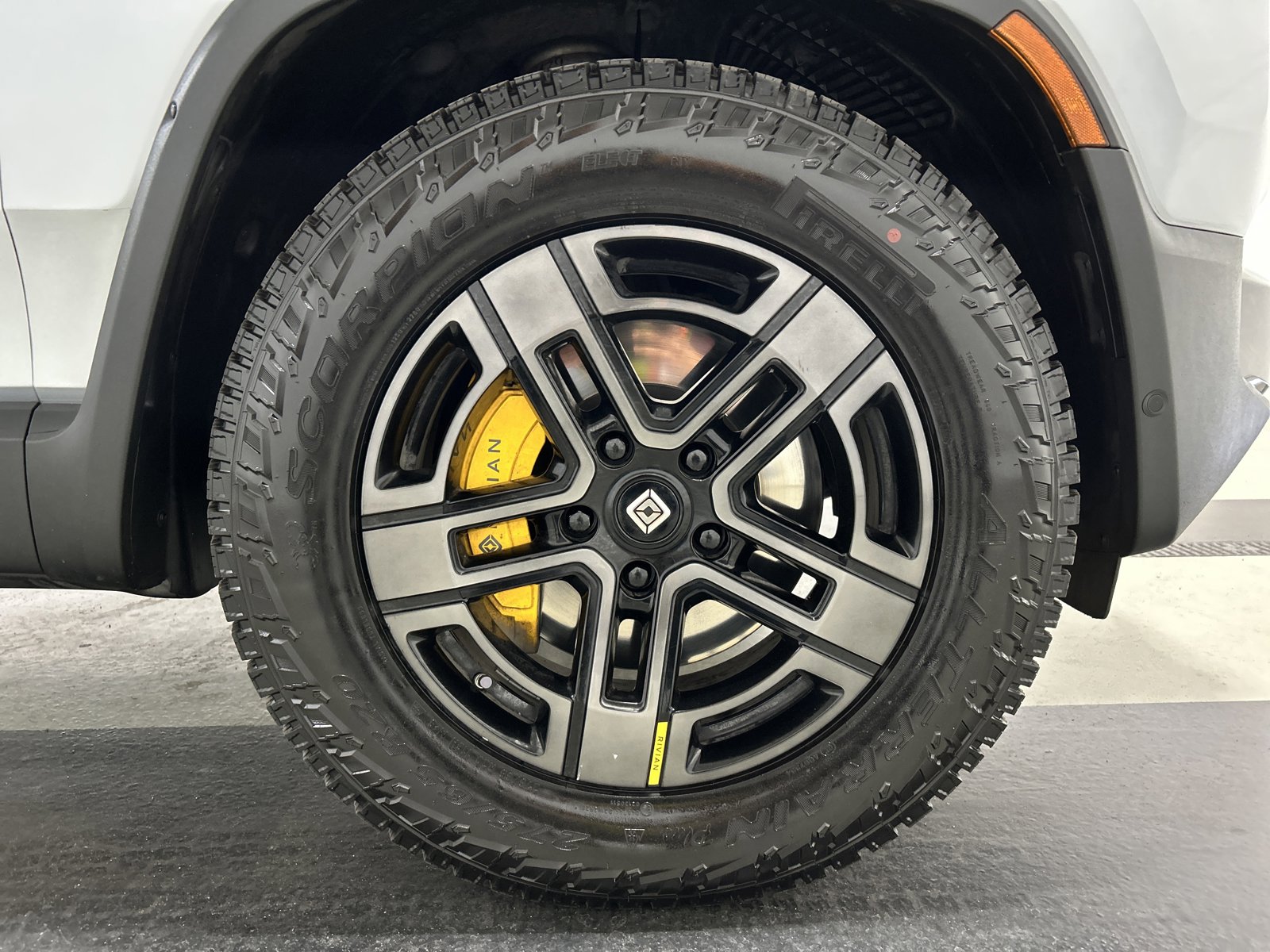 Used 2022 Rivian R1T Launch Edition AWD/4WD image 11