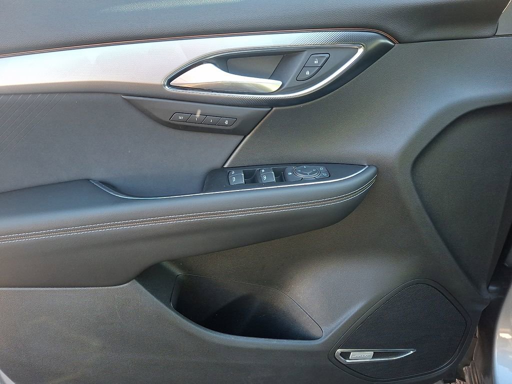 Certified 2025 Buick Envision Sport Touring image 12