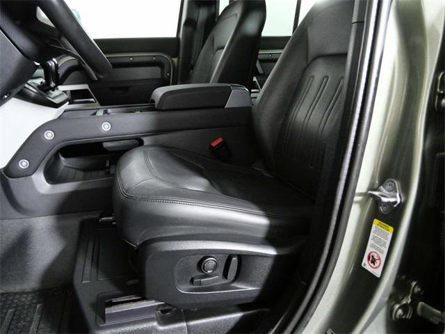 Used 2022 Land Rover Defender 110 SE image 17