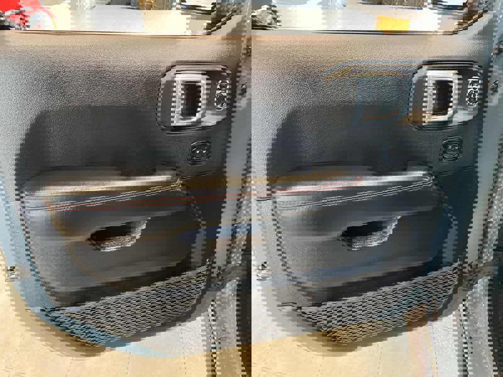 Used 2024 Jeep Wrangler Unlimited Rubicon image 17