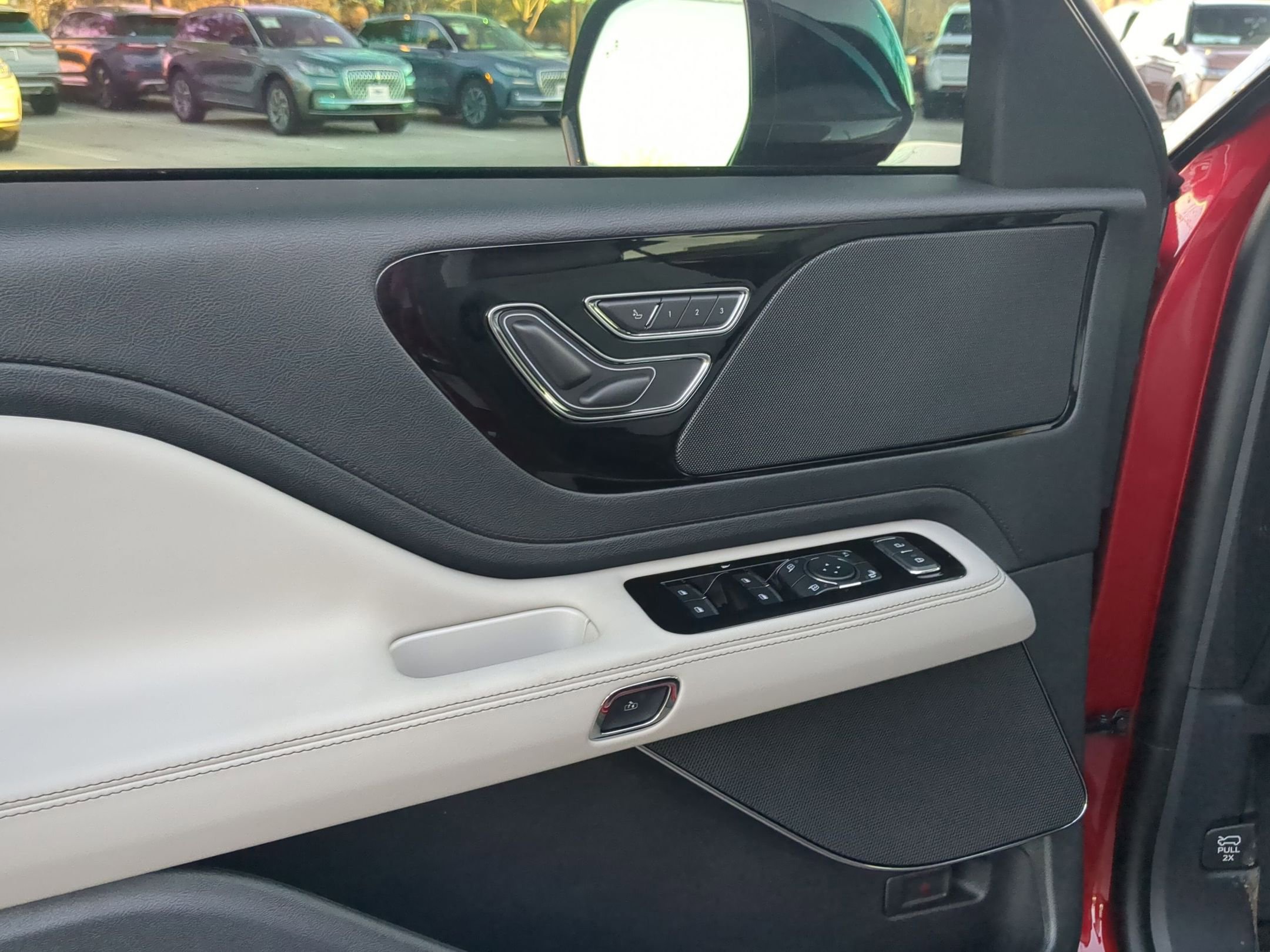 New 2026 Lincoln Aviator 2WD image 12