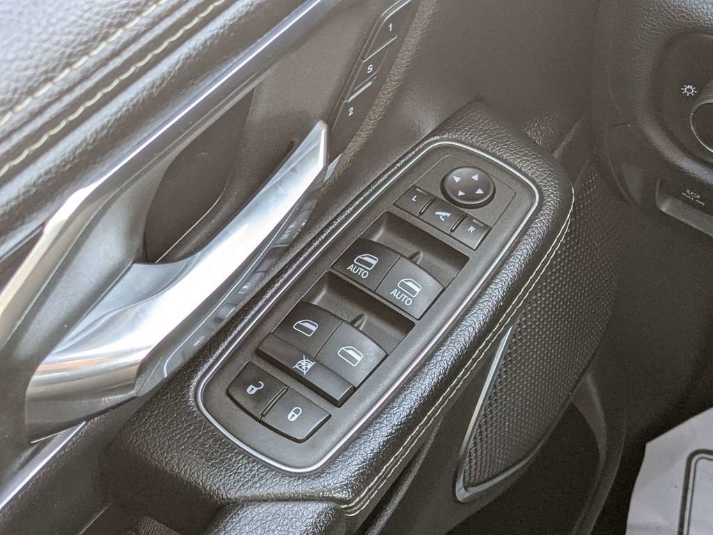 Used 2024 RAM 1500 Laramie RWD image 18