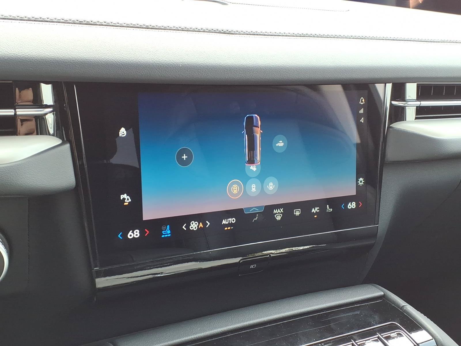 New 2027 Lincoln Navigator Reserve AWD/4WD image 18