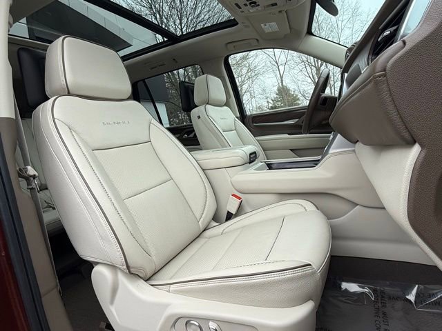 Used 2023 GMC Yukon Denali w/ Max Trailering Package image 17