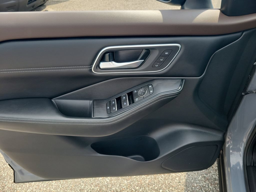 Certified 2021 Nissan Rogue SL AWD/4WD image 13