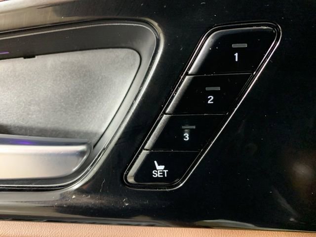 Used 2022 Acura MDX SH-AWD w/ Technology Package image 19