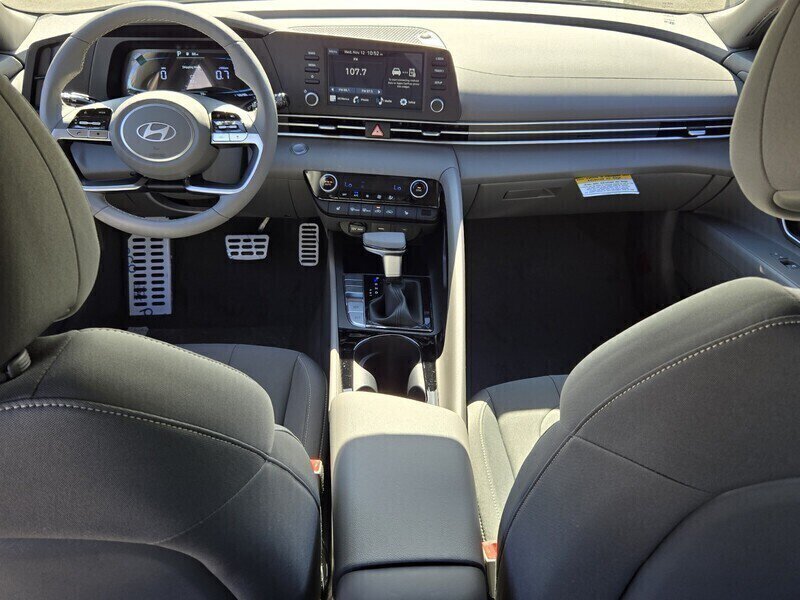 New 2026 Hyundai Elantra SEL Sport Premium FWD image 7