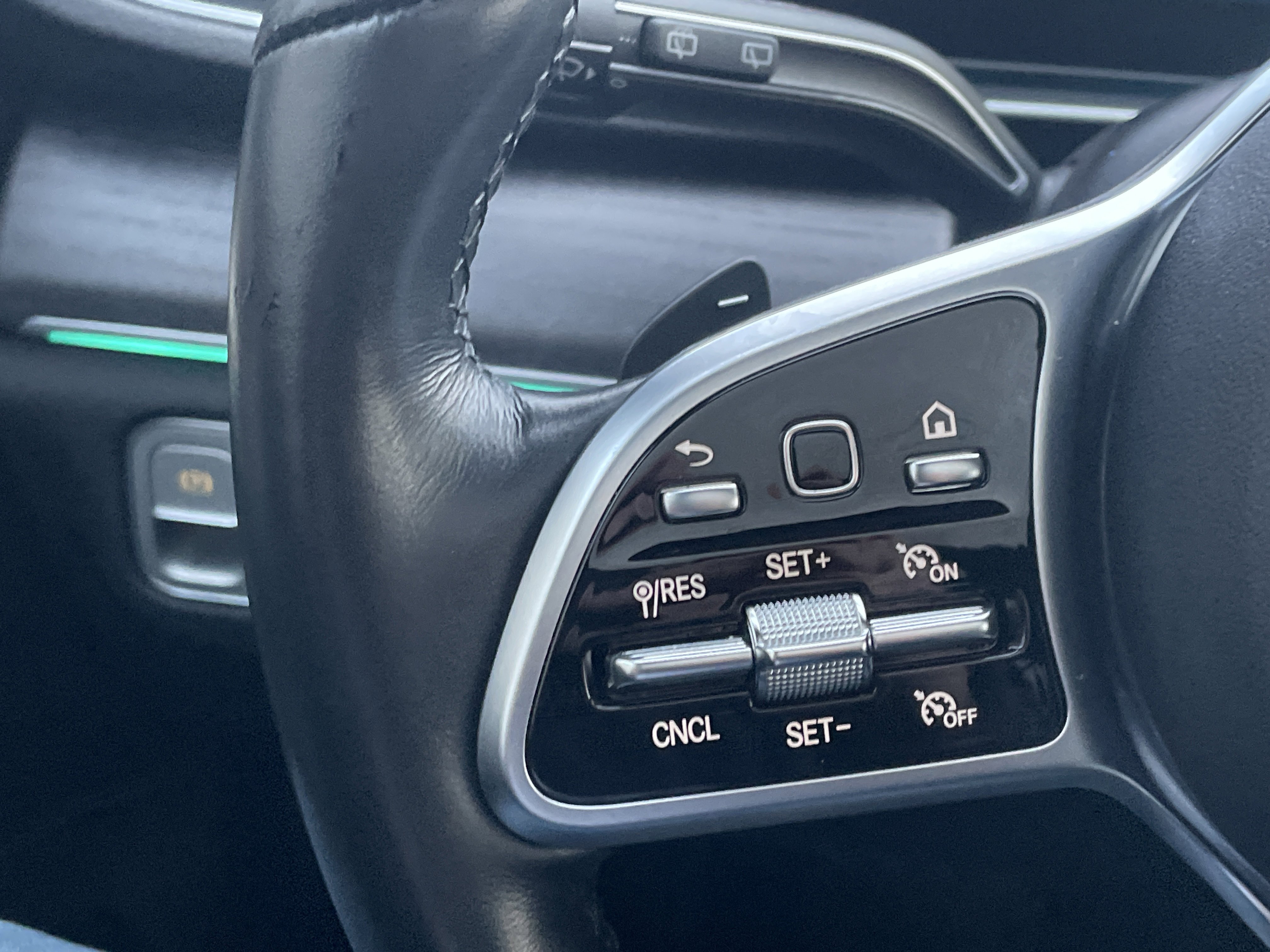 Certified 2023 Mercedes-Benz GLE 450 4MATIC image 26