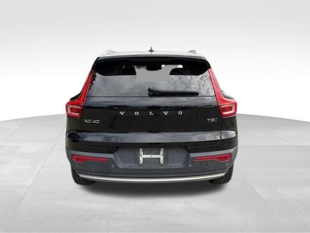 Used 2020 Volvo XC40 T5 Momentum w/ Protection Package Premier AWD/4WD image 5