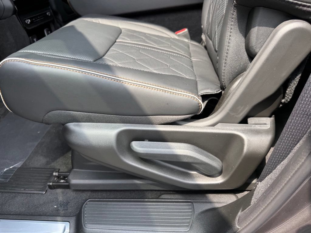 New 2026 Jeep Grand Wagoneer L Summit AWD/4WD image 36