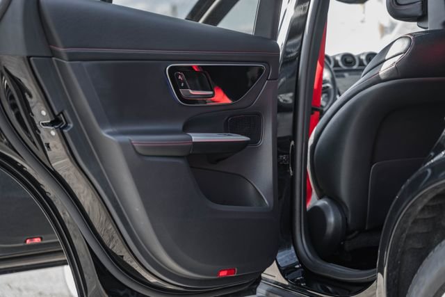 Certified 2024 Mercedes-Benz GLC 43 AMG 4MATIC image 40