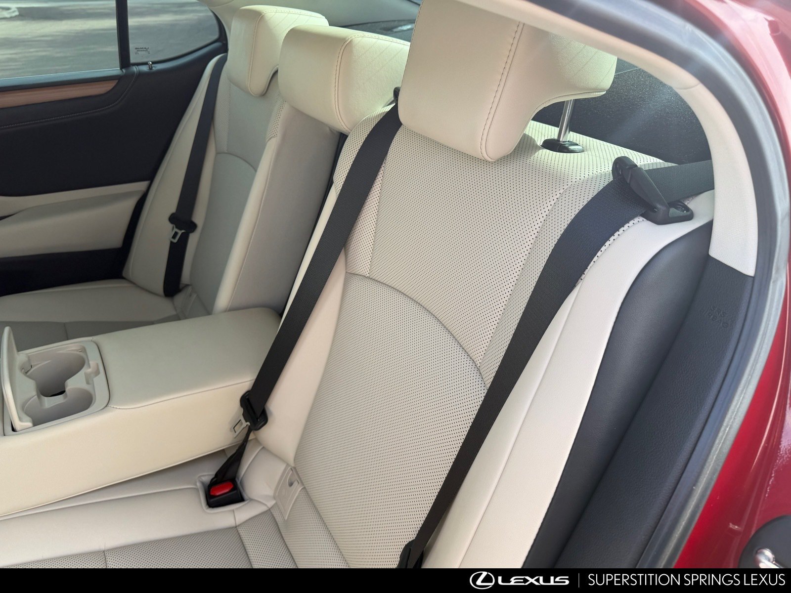 Certified 2025 Lexus ES 300h w/ Premium Package FWD image 17