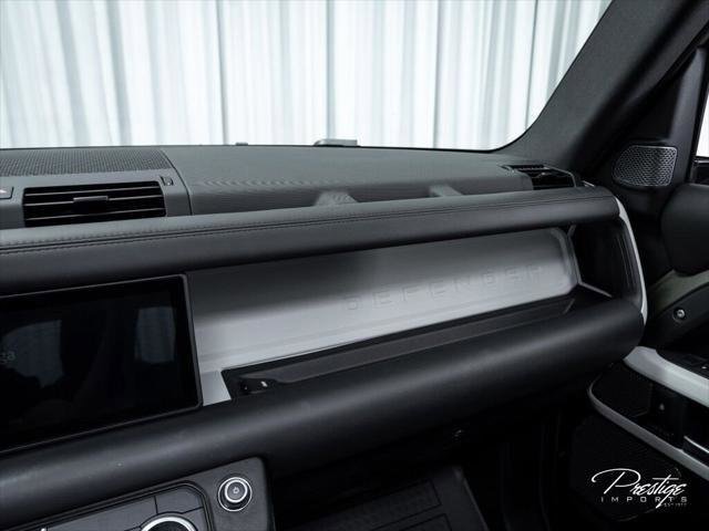 Used 2021 Land Rover Defender 110 X-Dynamic HSE AWD/4WD image 31