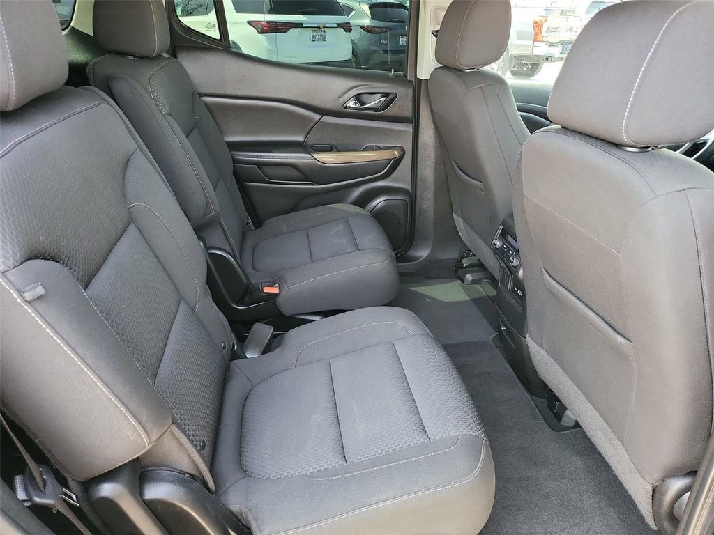 Certified 2022 GMC Acadia SLE w/ Driver Convenience Package FWD image 18