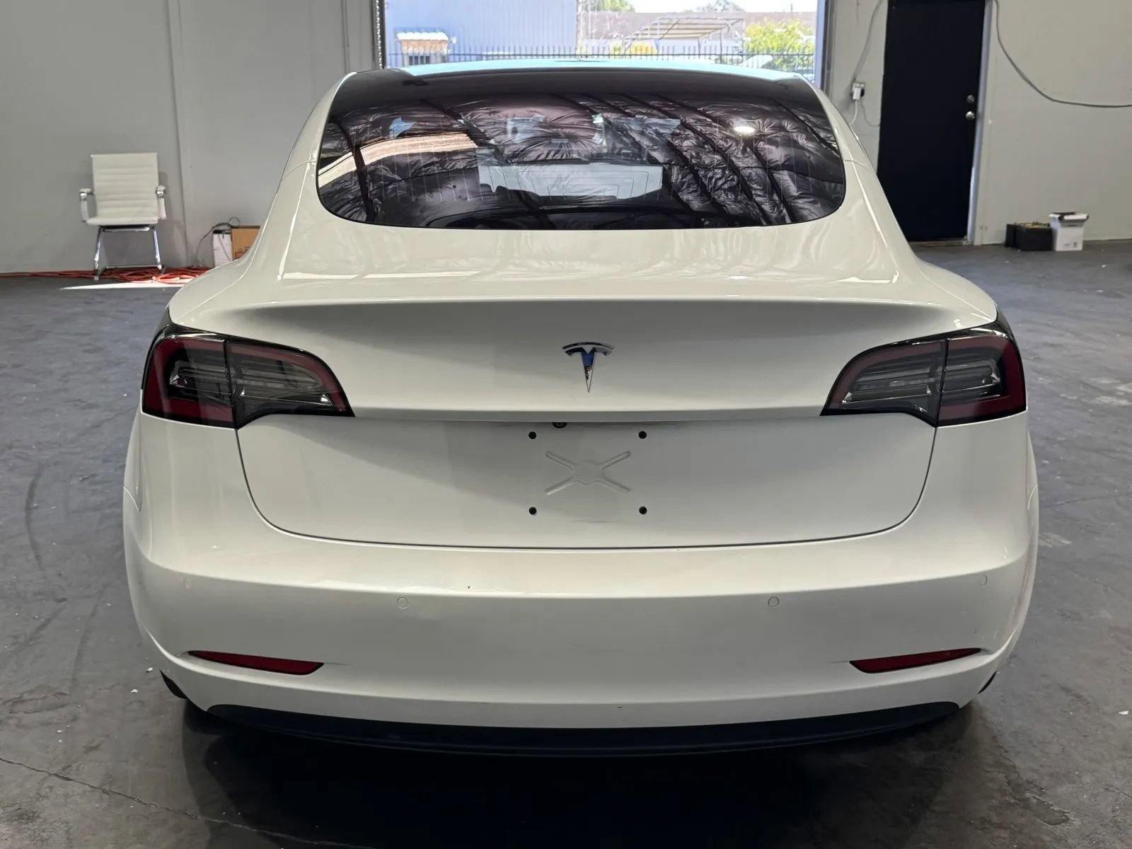 Used 2017 Tesla Model 3 Long Range RWD image 3