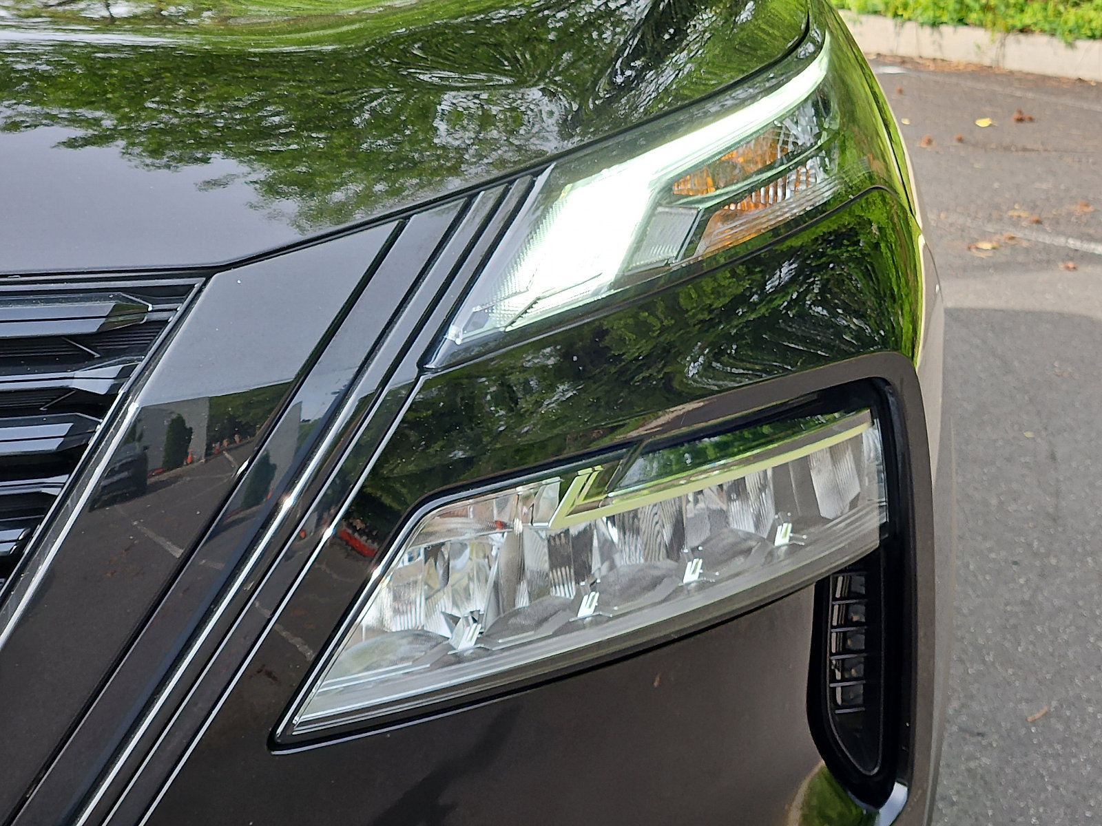 Certified 2023 Nissan Rogue SV w/ SV Premium B Package AWD/4WD image 9