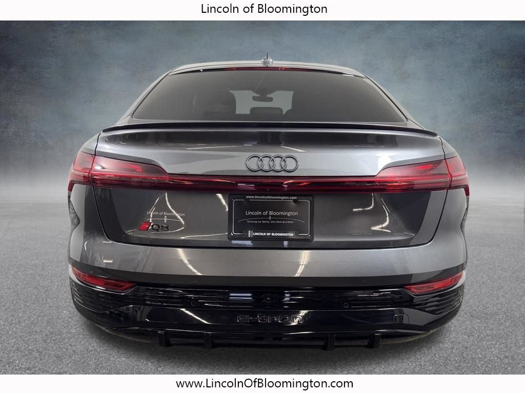 Used 2024 Audi Q8 e-tron Prestige w/ Prestige Package AWD/4WD image 5