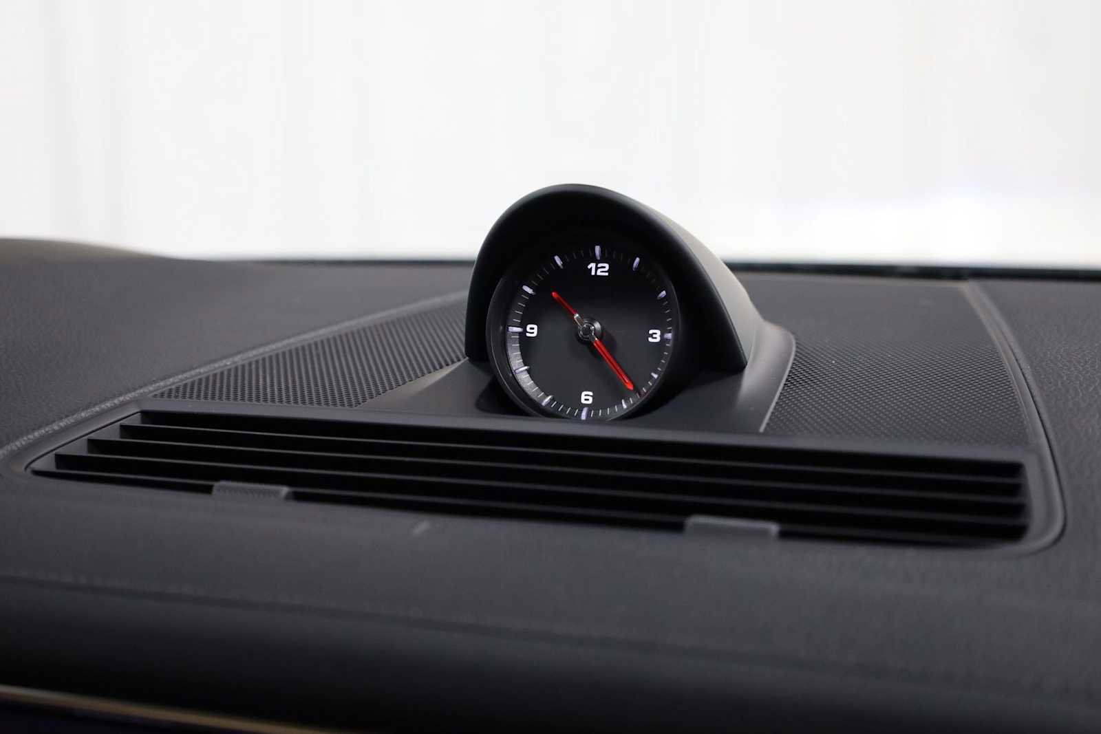 Certified 2023 Porsche Panamera 4 image 23