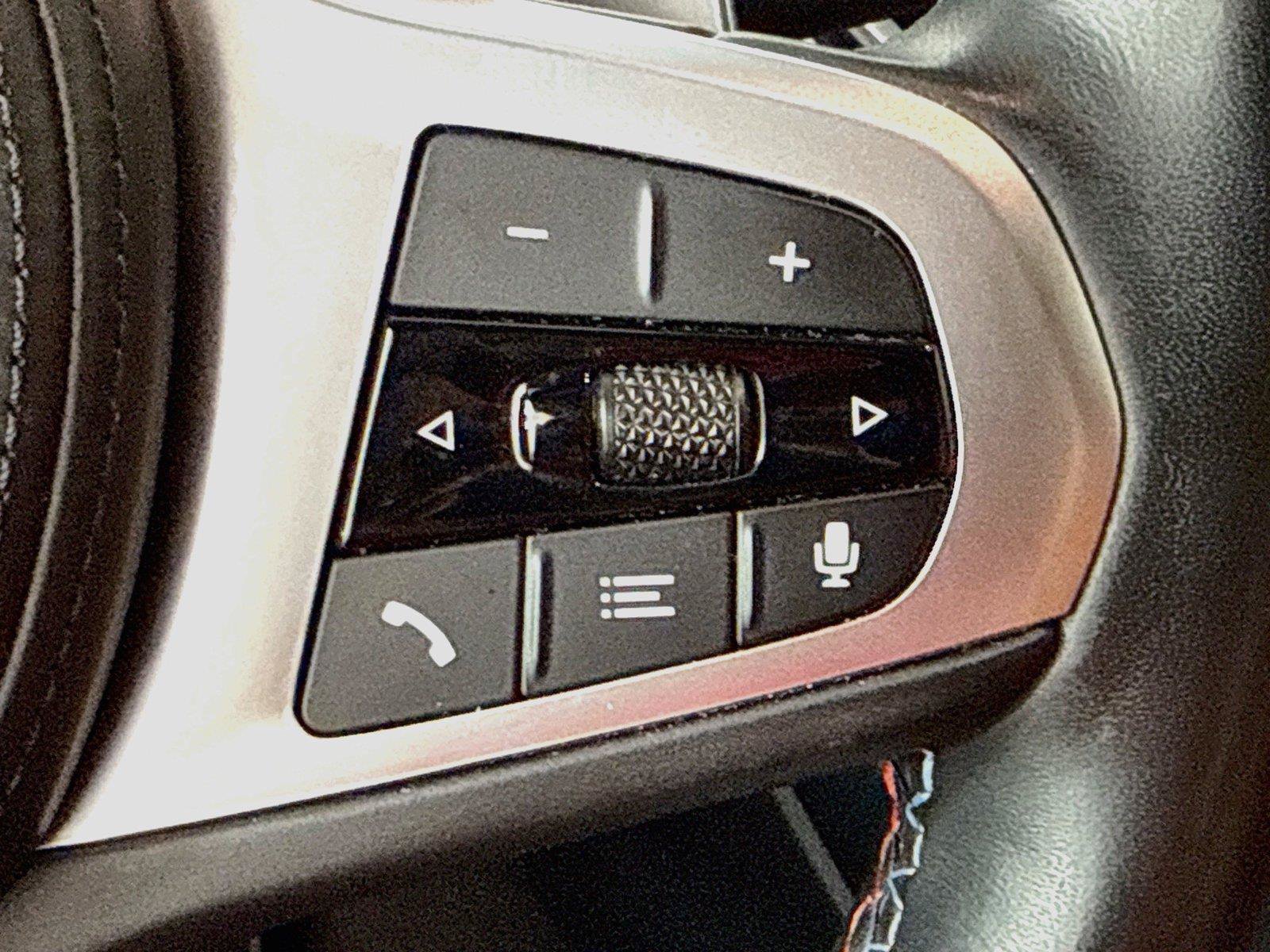 Used 2022 BMW M4 xDrive Competition AWD/4WD image 8