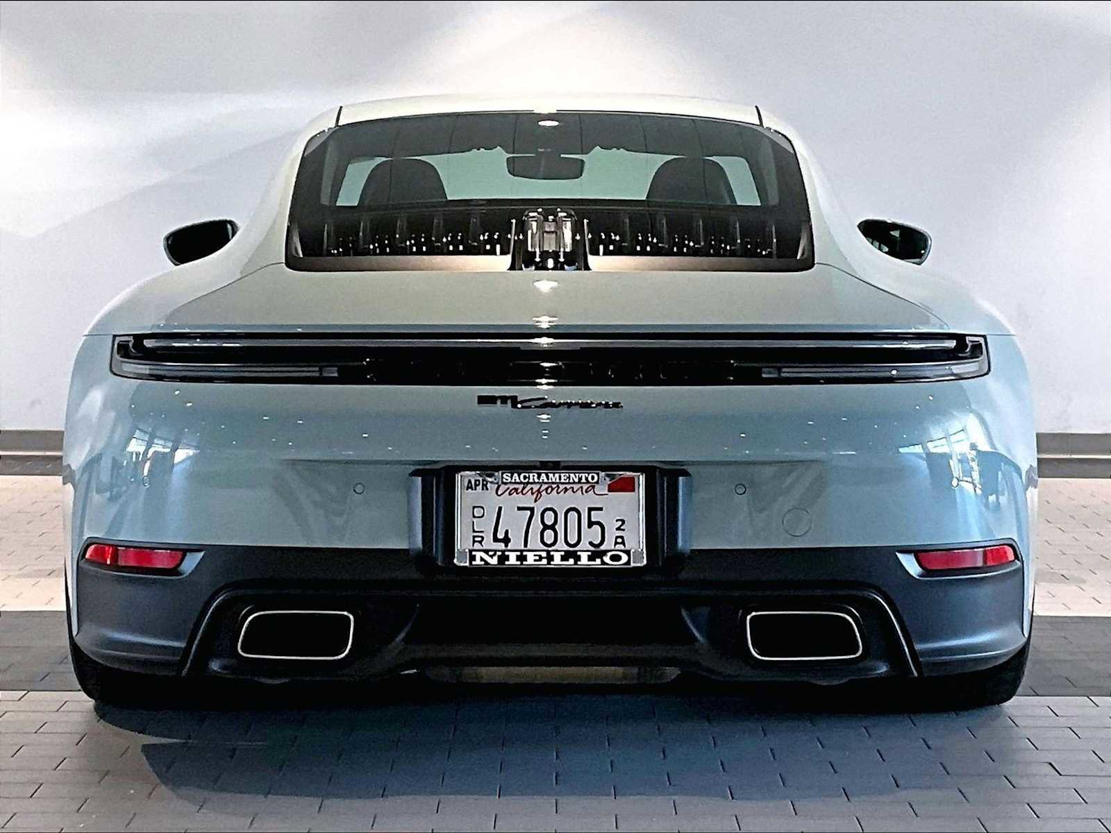 Used 2025 Porsche 911 Carrera image 9