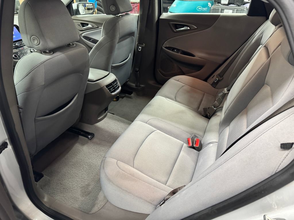 Used 2021 Chevrolet Malibu LT image 15