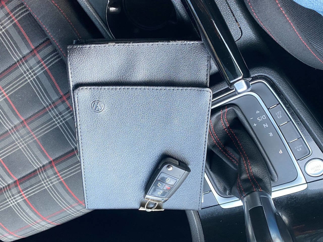 Used 2017 Volkswagen GTI Sport image 20