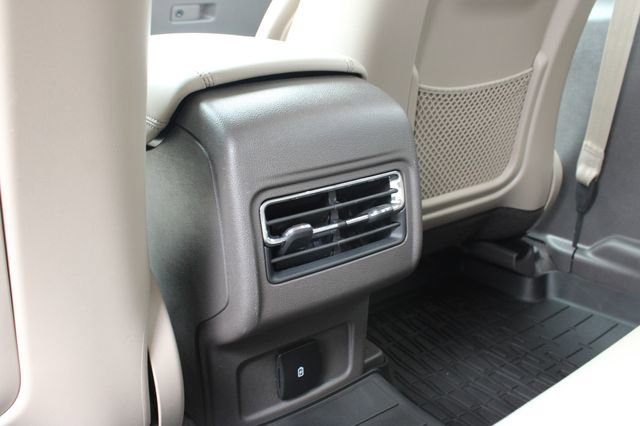 Used 2024 Lincoln Corsair Premiere image 34