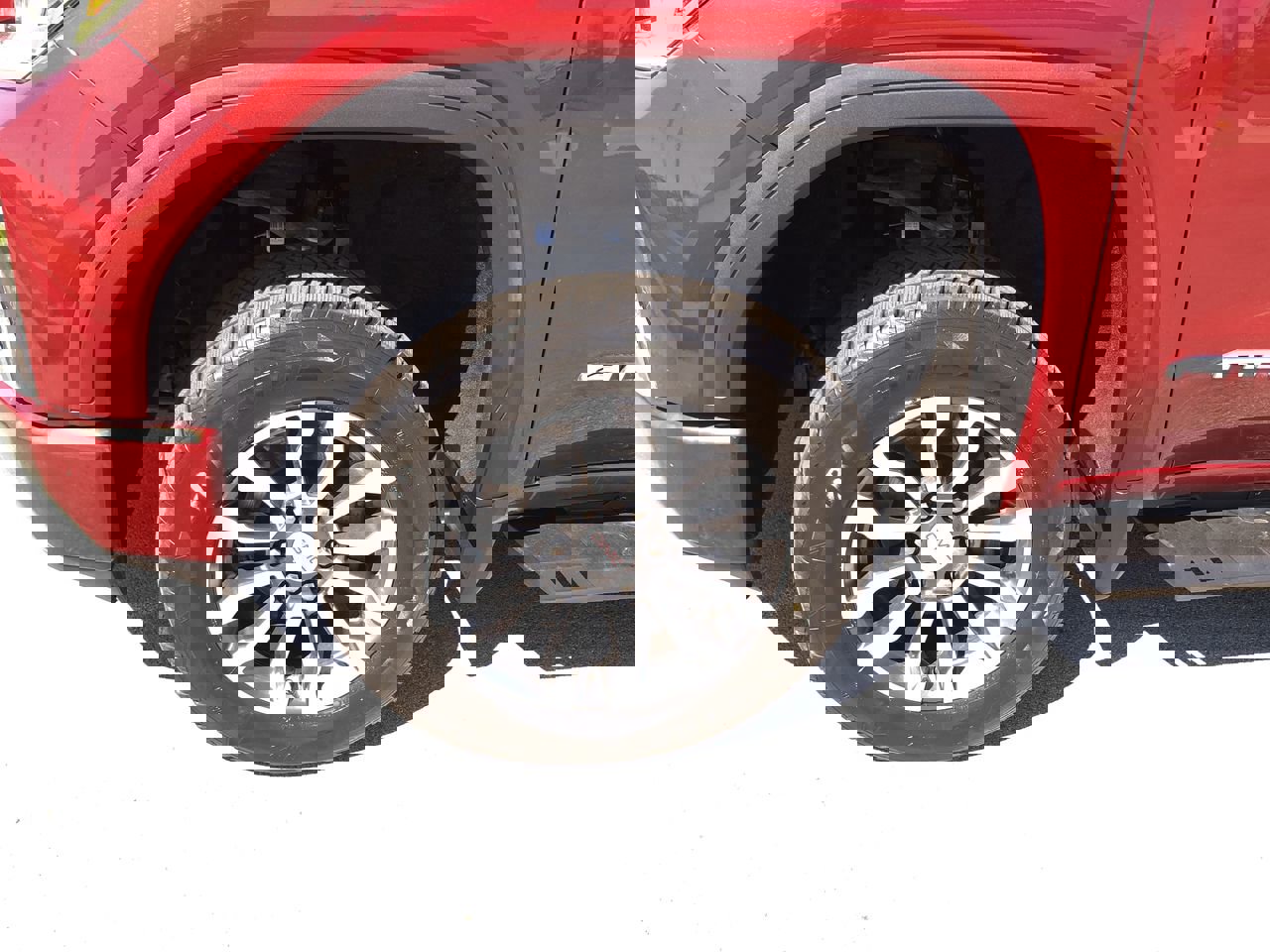 Used 2021 GMC Sierra 1500 AT4 w/ AT4 Preferred Package image 2