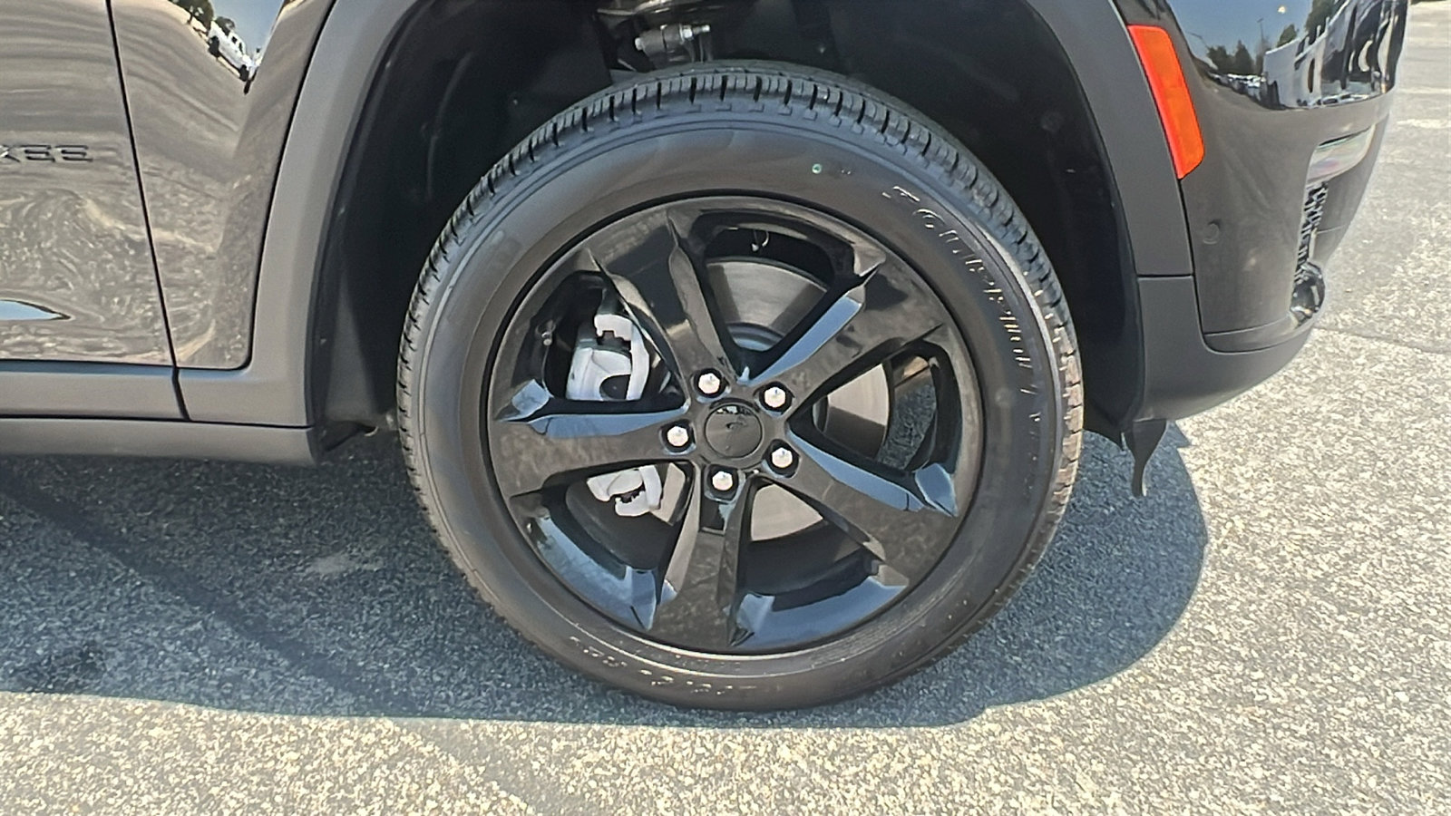 New 2025 Jeep Grand Cherokee L Limited w/ Luxury Tech Group II image 9