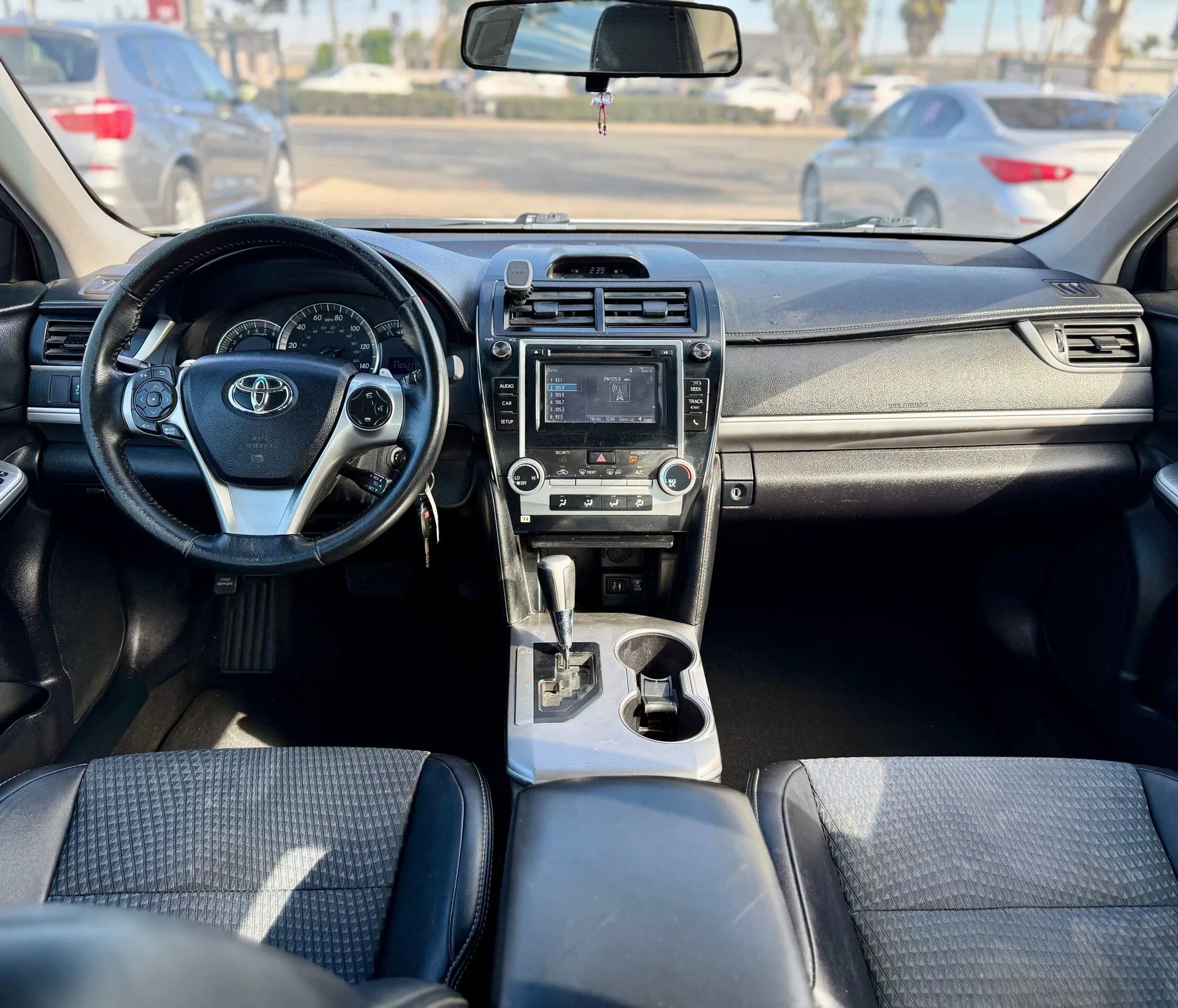 Used 2014 Toyota Camry SE image 13