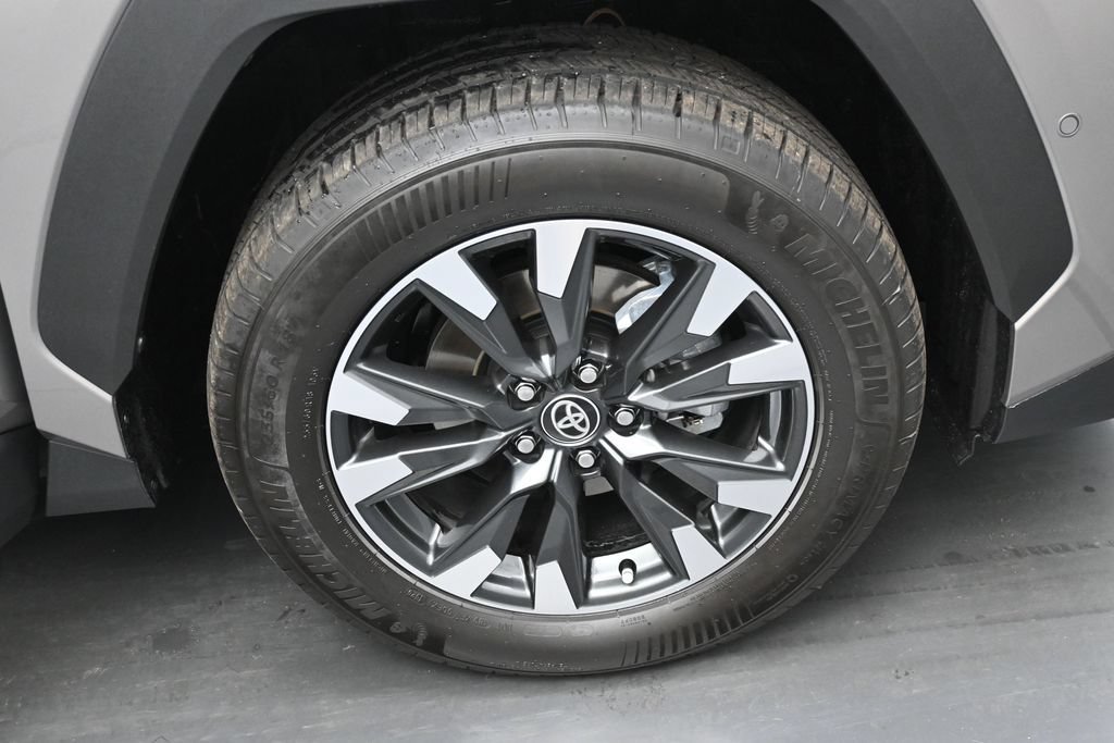 Used 2026 Toyota RAV4 Limited AWD/4WD image 42