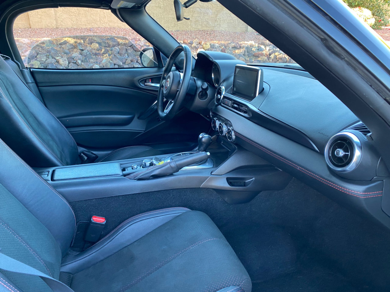 Used 2020 FIAT 124 Spider Urbana Edition Convertible *Lt image 39