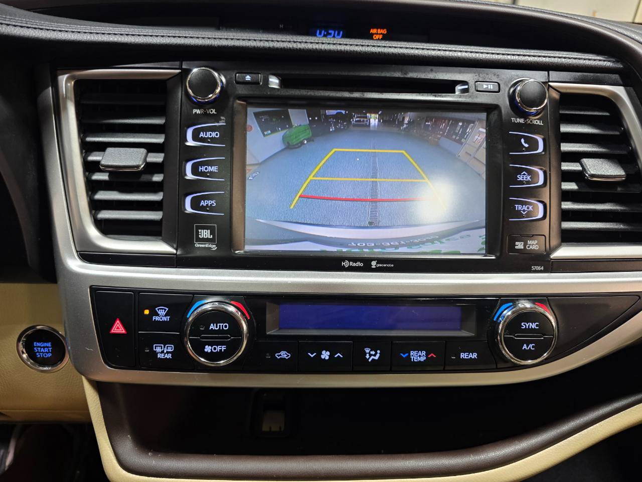 Used 2015 Toyota Highlander Limited AWD/4WD image 36