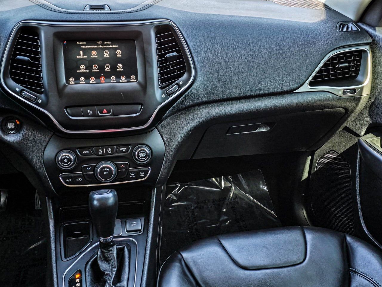 Used 2019 Jeep Cherokee Latitude Plus image 20