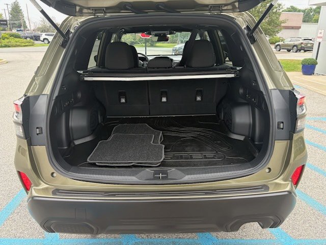Used 2025 Subaru Forester Premium AWD/4WD image 7