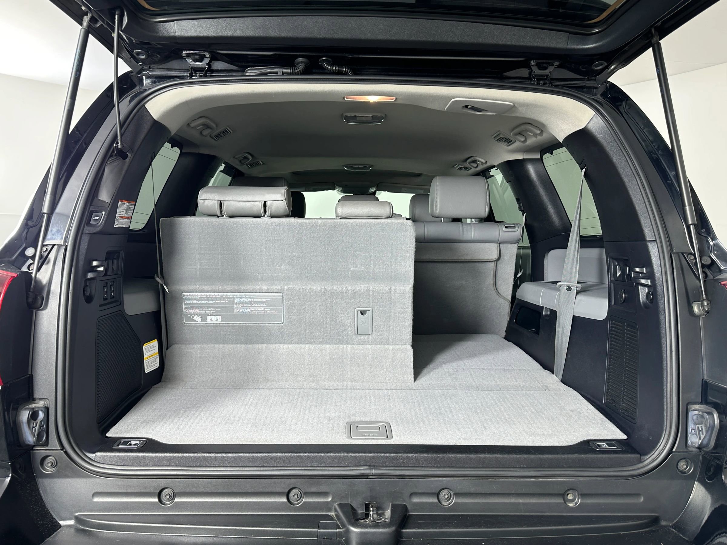 Used 2018 Toyota Sequoia Limited image 19