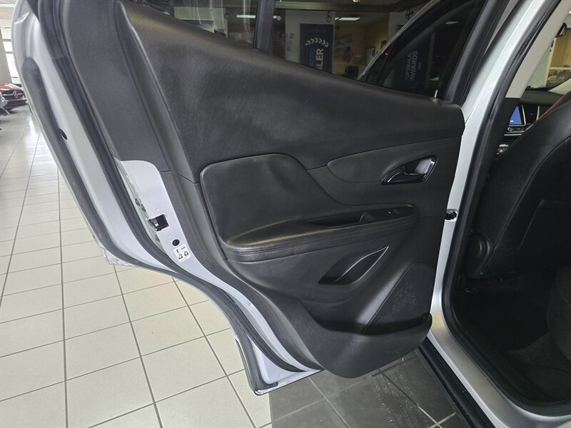 Used 2017 Buick Encore Essence w/ Experience Buick Package AWD/4WD image 9