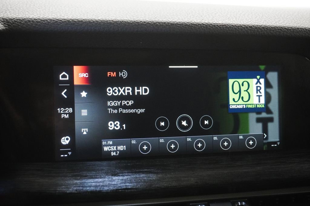 Used 2024 Alfa Romeo Stelvio Sprint image 25