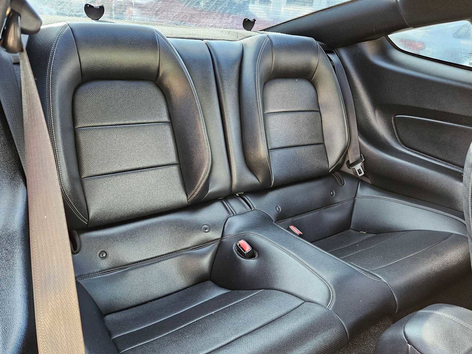 Used 2015 Ford Mustang Premium RWD image 15