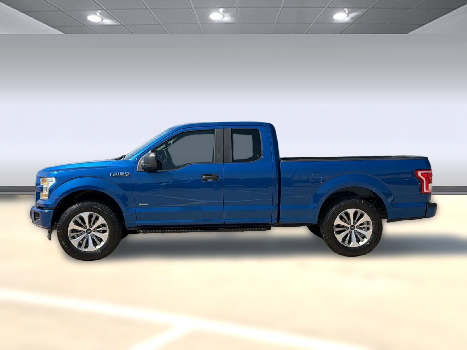 Used 2017 Ford F150 XL w/ Equipment Group 101A Mid image 2